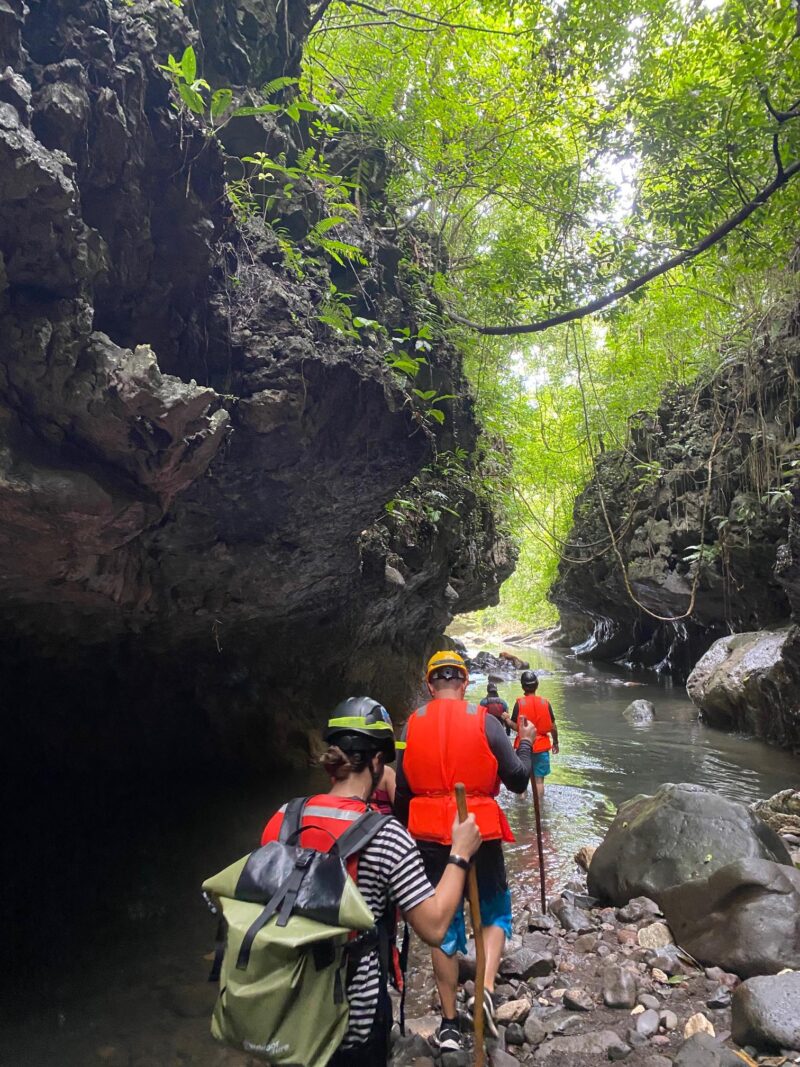 Bayano Caves - El Trip de Jenny